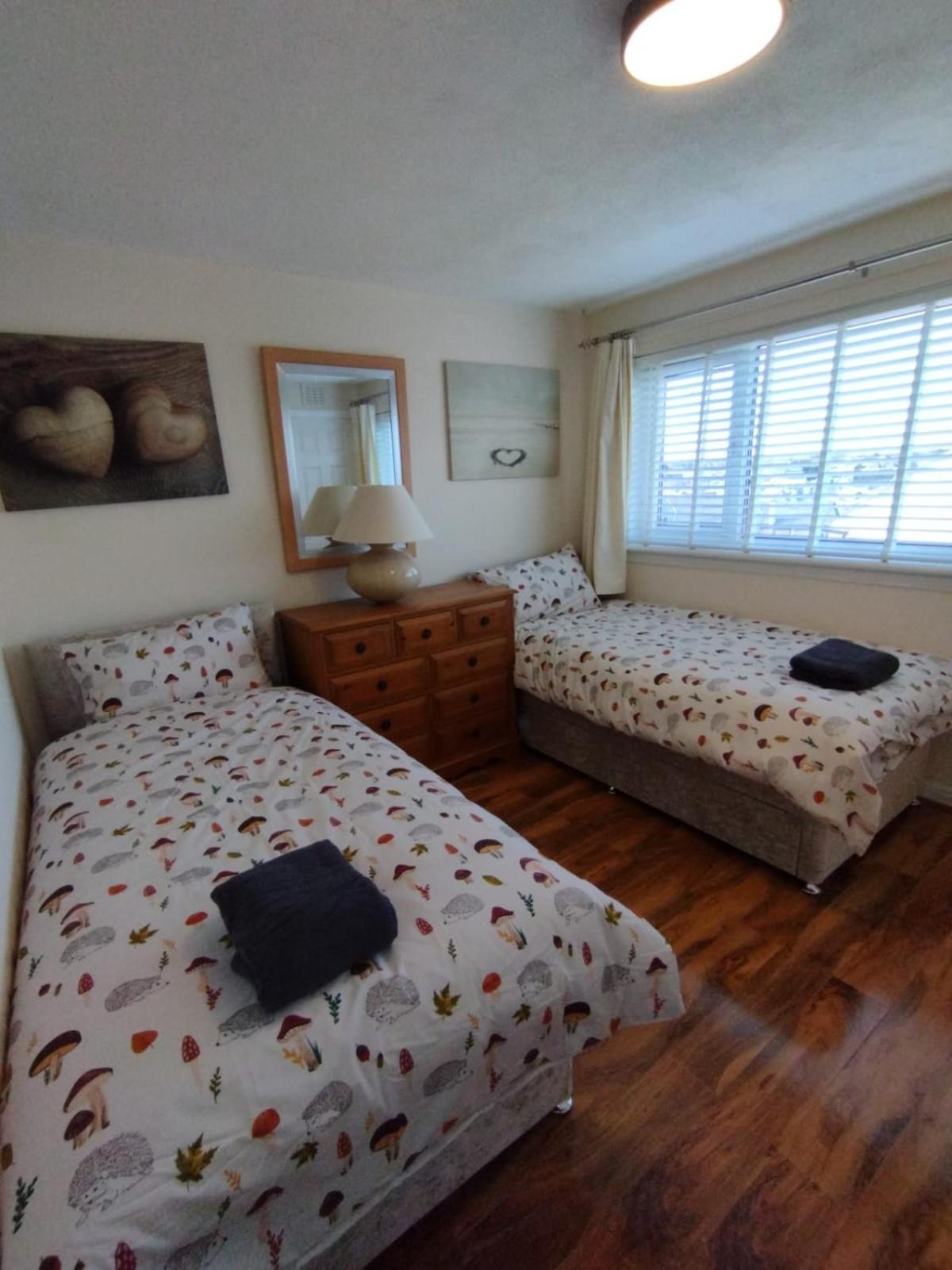Edinburgh Villa 3 Bed Rooms House In Edinburgh - Private Parking Exterior photo